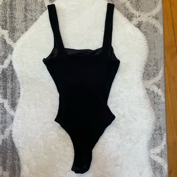 Princess Polly square neck bodysuit - Picture 2 of 2